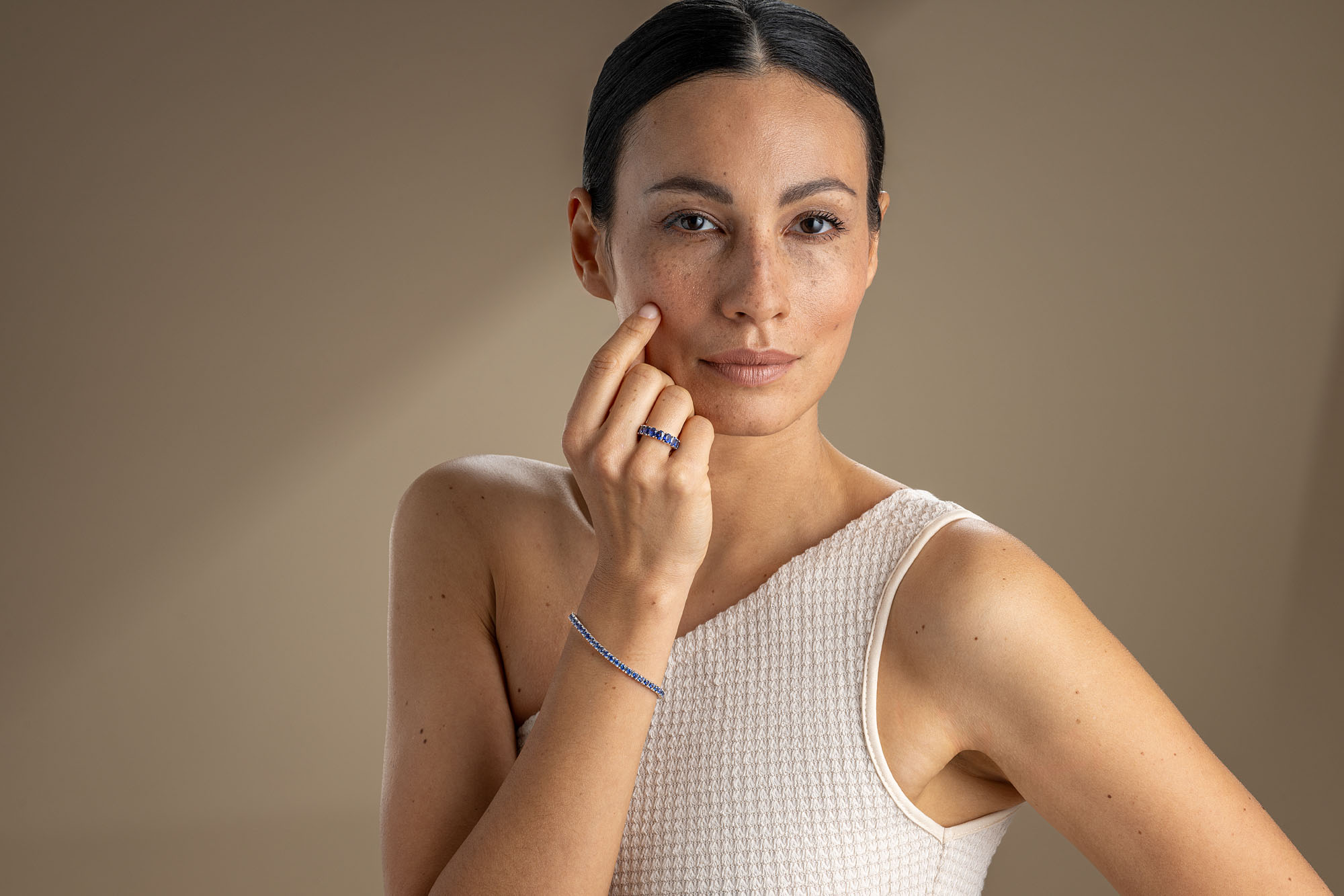 Bracciale Tennis a filo con zaffiri blu - immagine 4